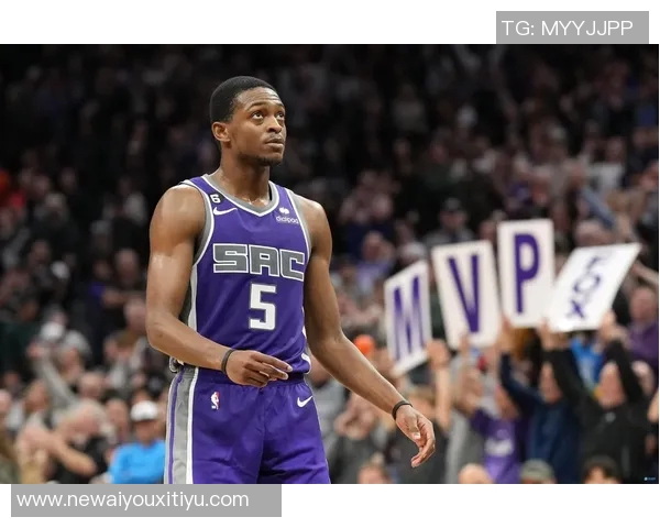 福克斯盛赞文班潜力无限期待携手追逐篮球伟大之路