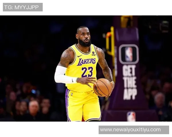 詹姆斯展望新赛季强调开拓者与爵士的潜力与悬念