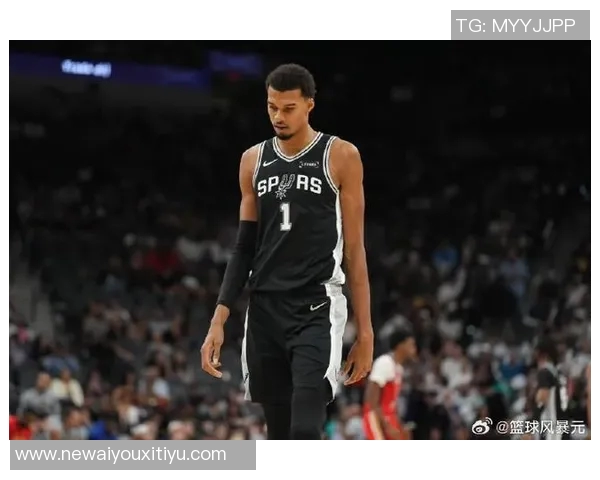 张佳玮分析马刺胜利：没有文班依然展现团队实力与韧性